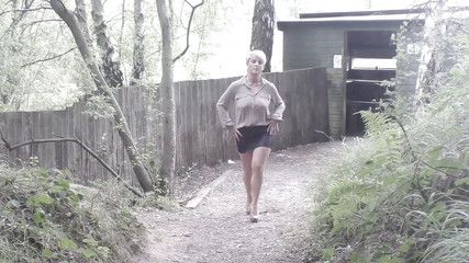 The adventures of Kylie Britain: Sexy procházka