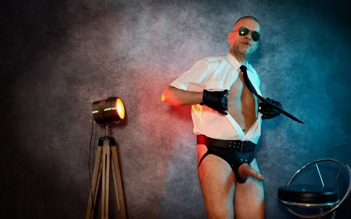 GERMANE_XL: Berlin Leather 11