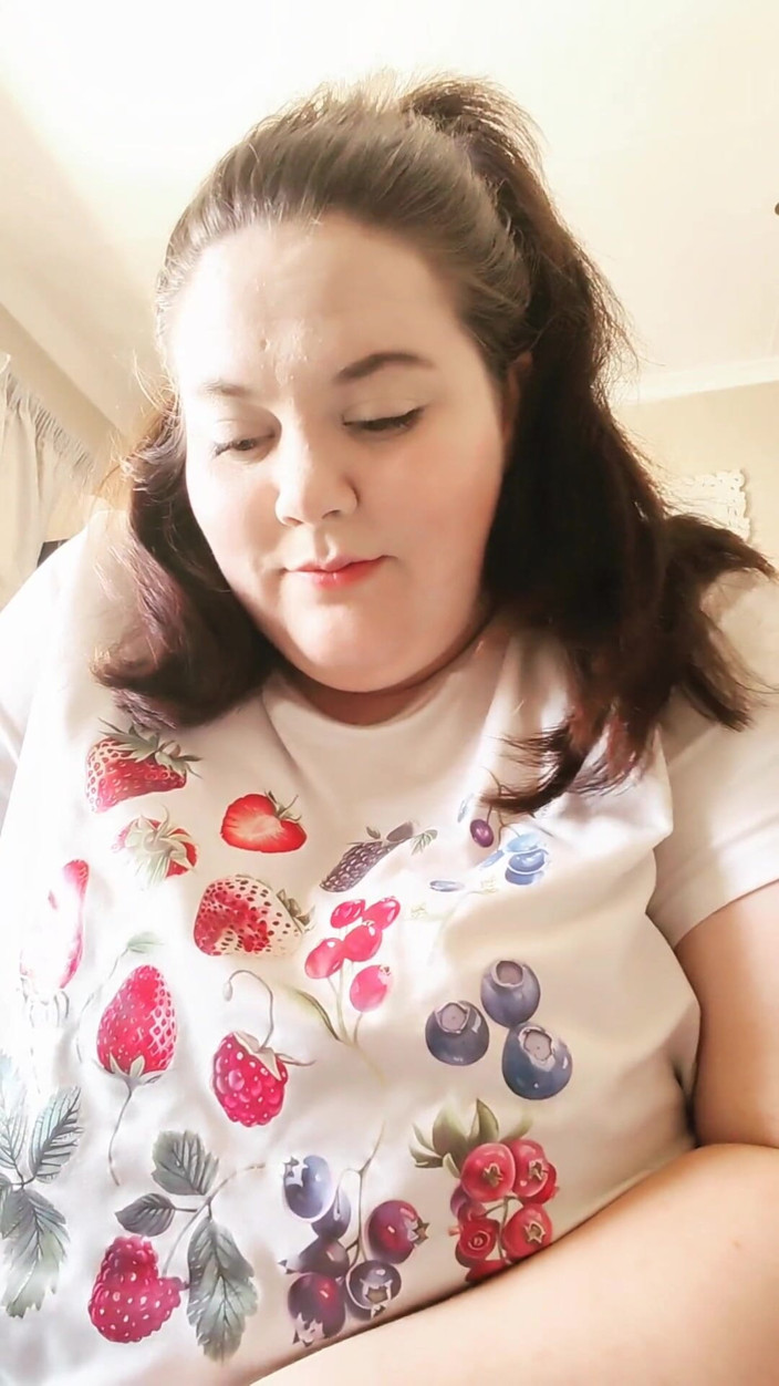 Aliceqii: POV Babysitter with Huge Tits Wants to Fuck