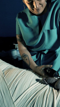 Mummified และชาร์จ: การกีดกันทางประสาทสัมผัสด้วยไฟฟ้า CBT