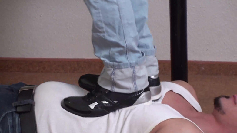 Femdom Austria: Young feet trample the slave