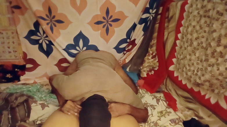 Poojakabir: Indická vesnická tetička, všechno nejlepší k narozeninám, část 1