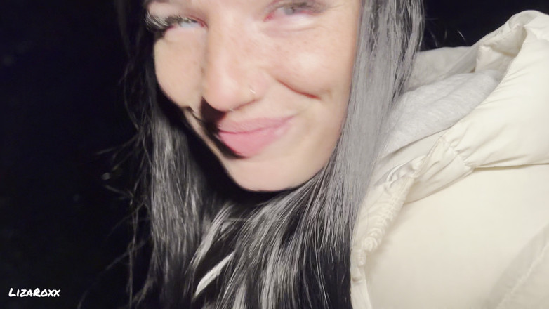 LizaRoxx: ジョガーランダムに犯され、吹きかけられた