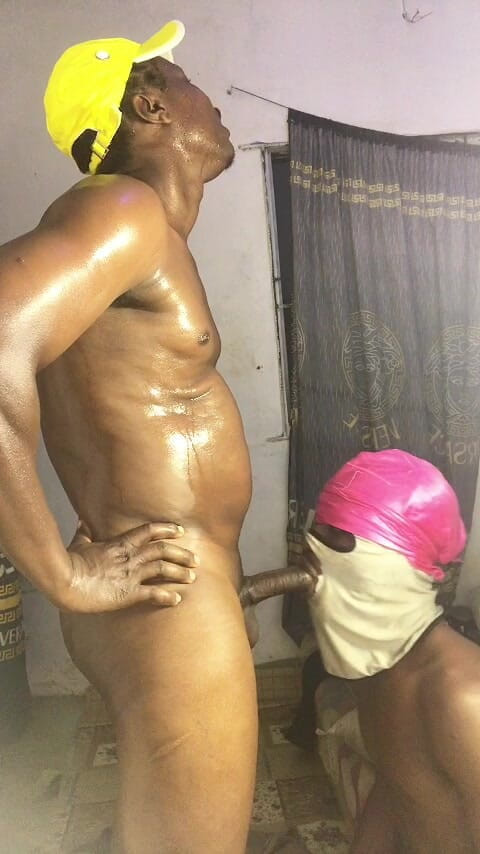 Africans men: 정상에서 도망치기 위해 열심히 트윈크를 따먹는 지배적인 최고 섹스