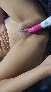 Pembe tavşan Lexie'yi gülümsetiyor