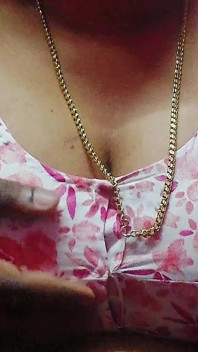 Indiancă desi sexy și incitantă care face sex