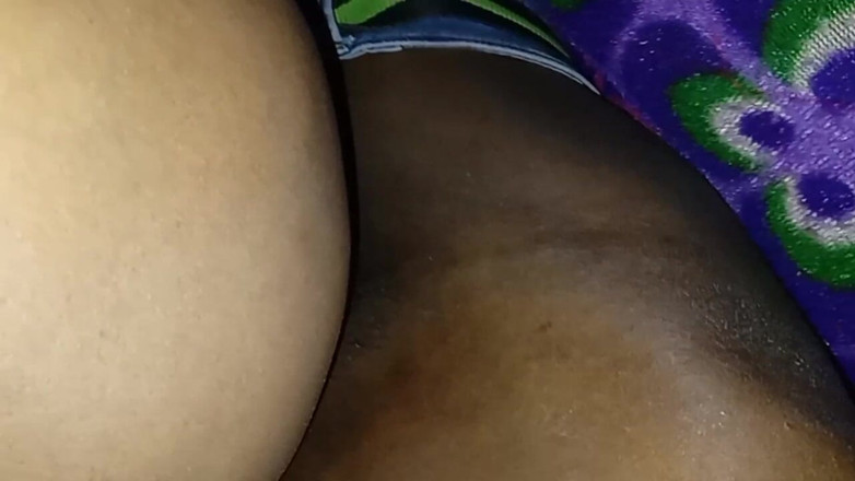 Bengaliauntykichut: Night mein Kamal Ke andar aunty ki chut chudai