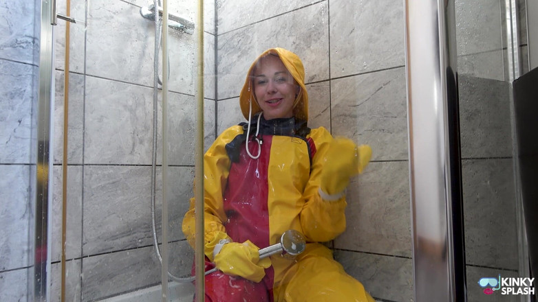 UKCuteGirl Lucy Lauren: Double-layered - pvc rainwear &amp; wetsuit: mandi berendam