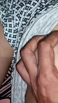 인도 벵골 아름다운 무슬림 의붓 아줌마, 집에 혼자 있었기 때문에 그녀는 나에게 전화를 걸어 그녀를 섹스 할 수있는 기회를 주었습니다.