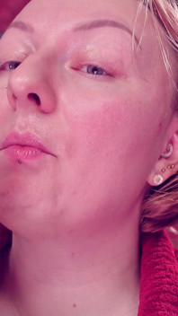 Asmr: Essen von Jelly Teddybears Candies. Kauen. MundNahaufnahme.