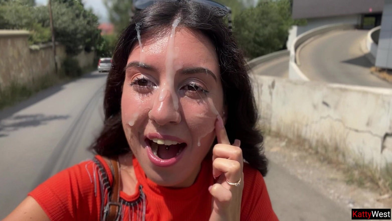 Katty West: Публіка в кущах з незнайомкою і божевільною прогулянкою з нею на обличчі