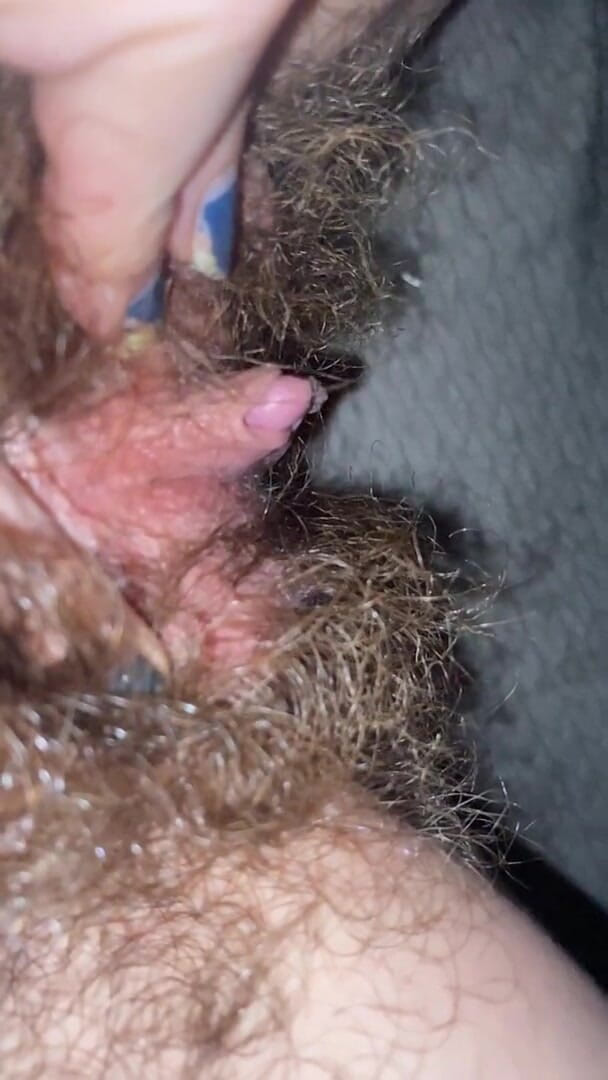 Cuteblonde666: Chatte poilue en gros plan