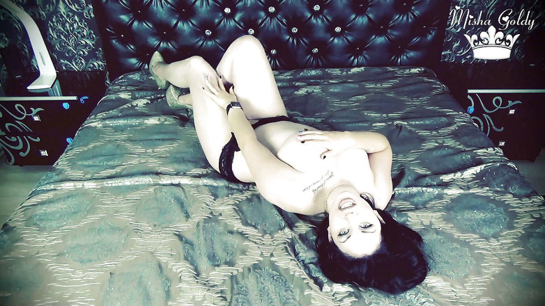 Goddess Misha Goldy: あなたのためのジャークオフ命令