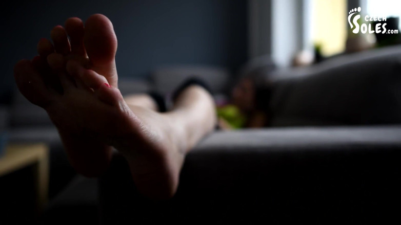 Czech Soles - foot fetish content: Sorpreso ad annusare le scarpe della moglie