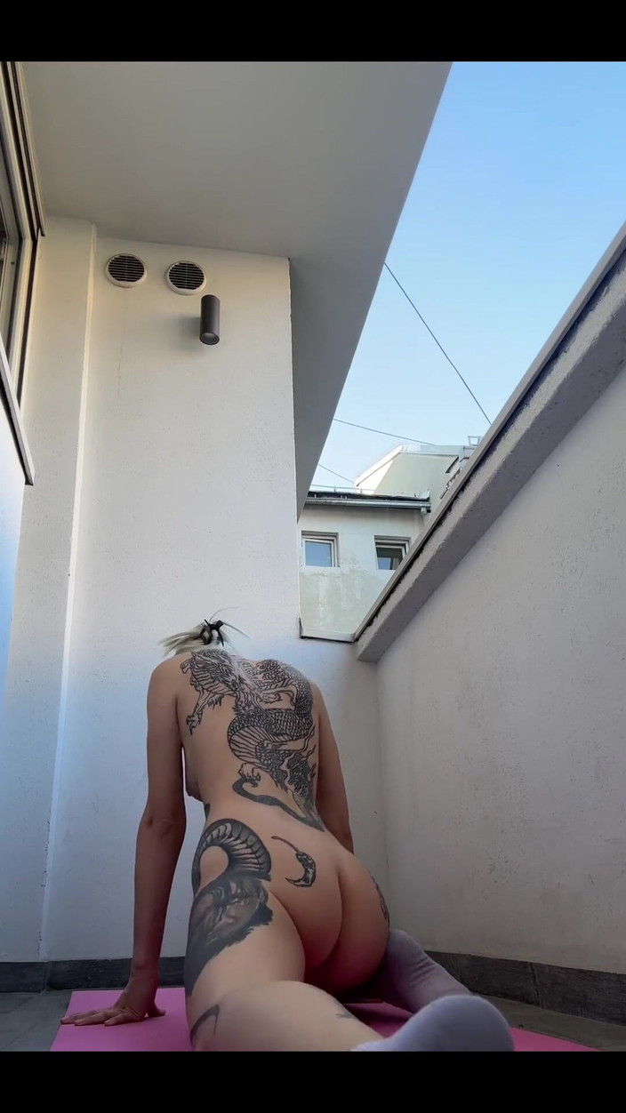 Rany Thompson: Çıplak egzersizlerim ve formda kalmama yardımcı olan 5 dakika esneme