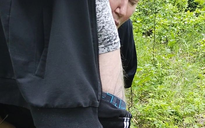 Zona901: Soacra îmi suge pula într-un parc și înghite sperma