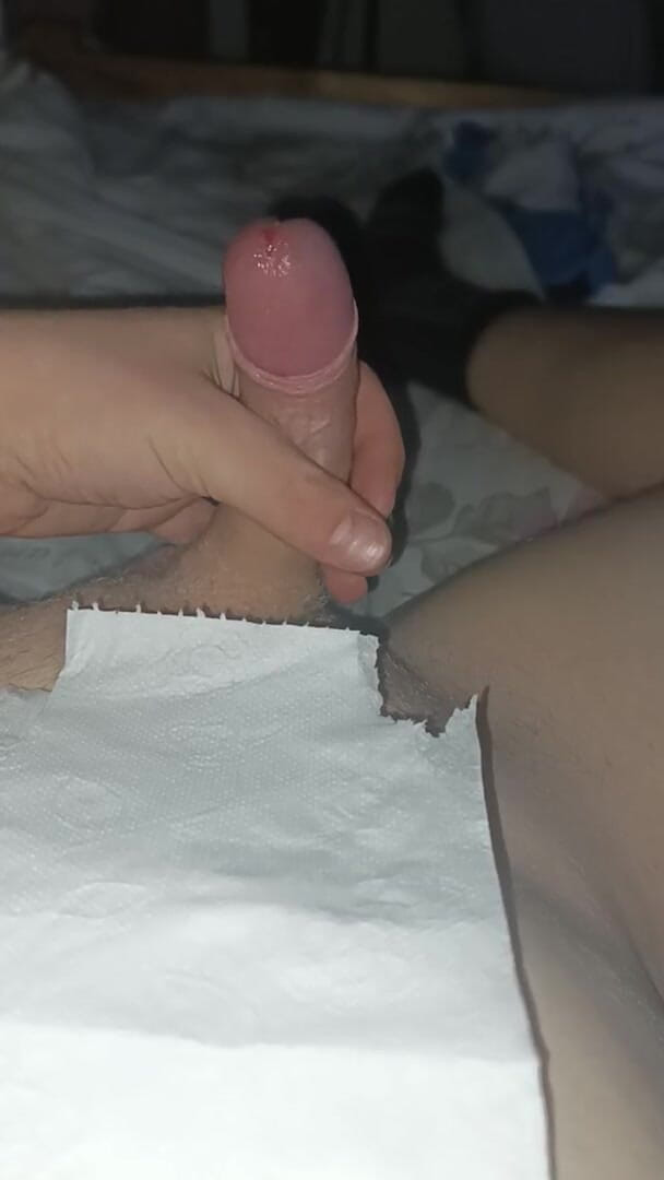 VickyDevil: Masturbazione lenta con una mano