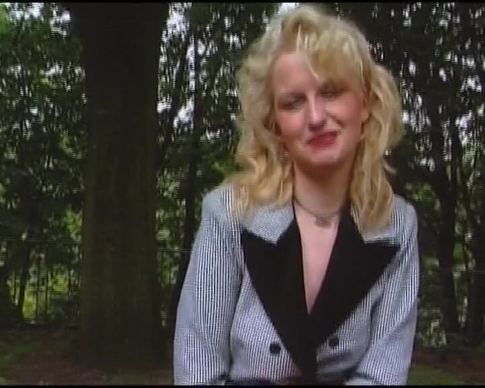 Deutsche XXX Filme: Aksi nakal cewek jerman rambut pirang ini di ruangan casting...