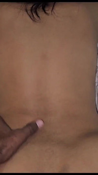 Une jolie fille se fait baiser par un inconnu, voix hindi claire