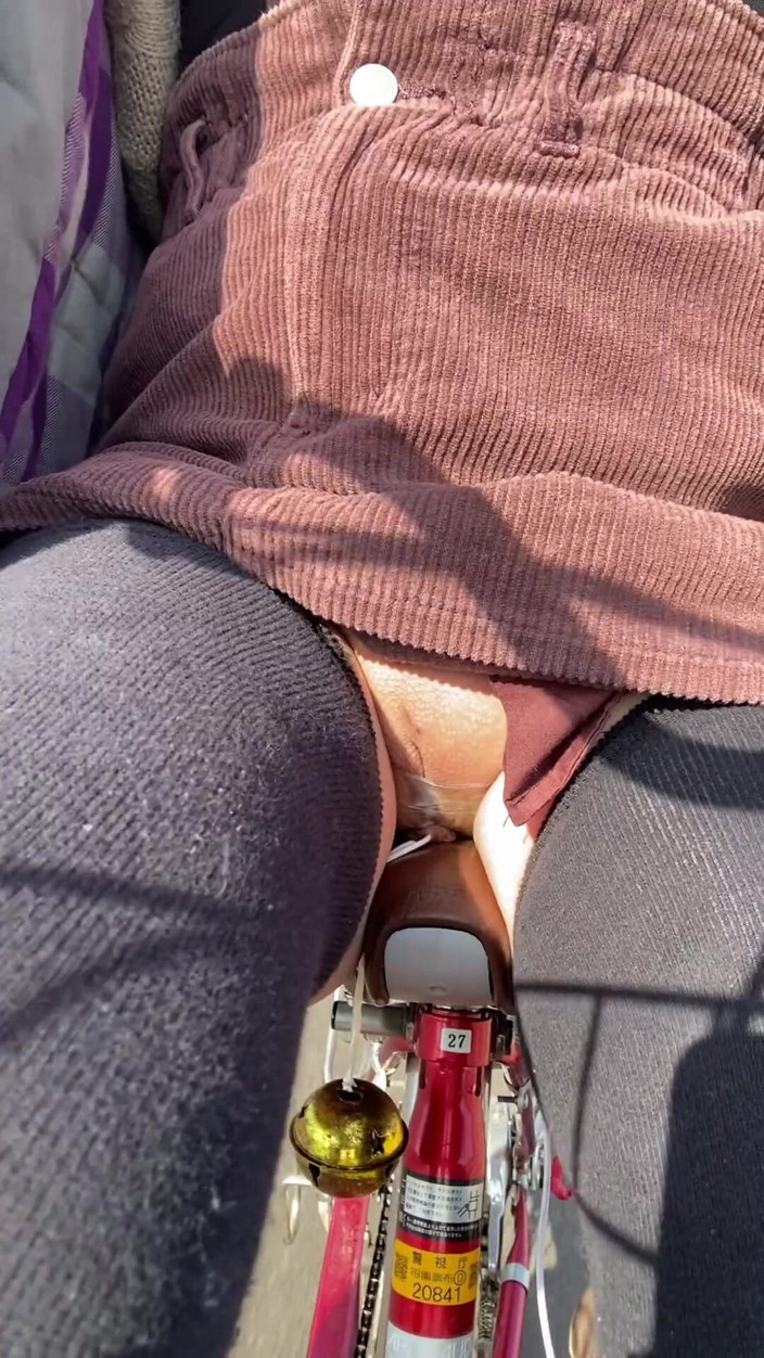 megu2002: No125 Bersepeda dengan tuck Bagian 3 Menjadi angin di sepeda saya