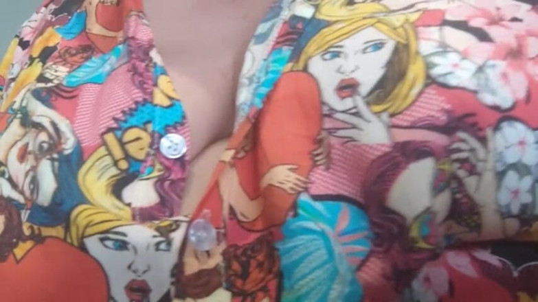 Putarankahotmilf: Dotkni se sama sebe na letišti a hraj si s...