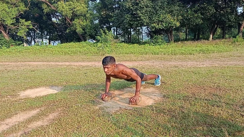 LinearOrnament35: Six Pack Banao o Apna Land Vi Majbut Karo Sei...