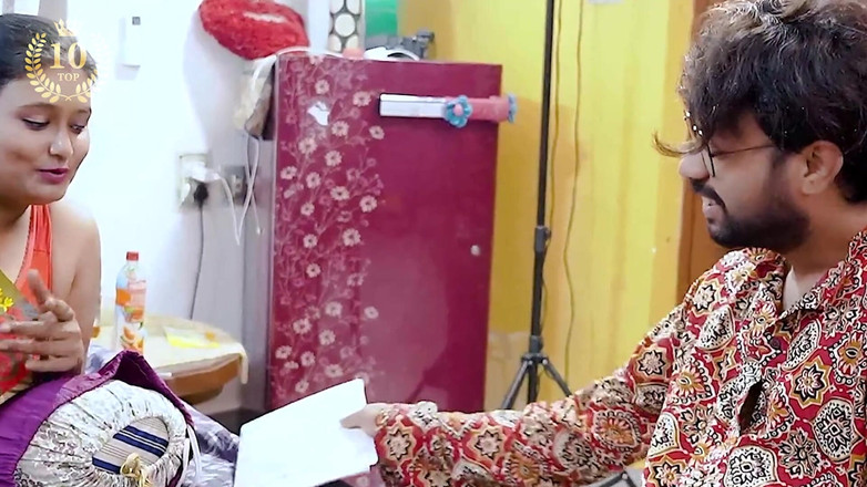 Top10: Bhabi吃我的精液并后入她的大屁股