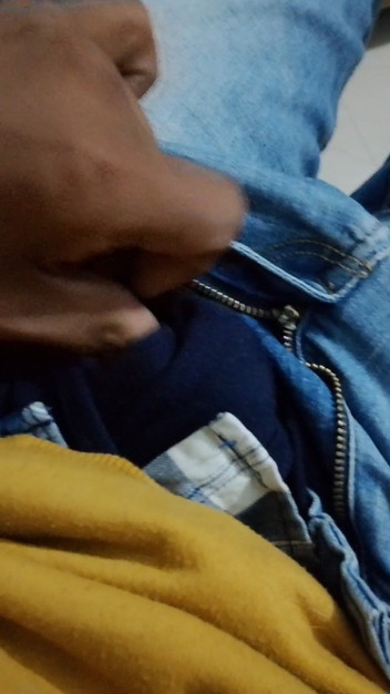 Black d indian: Une indienne se masturbe