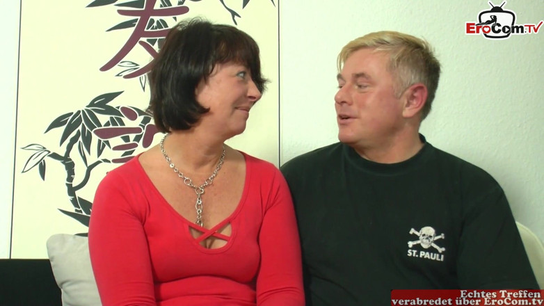 EroCom: Naturalna dojrzała milf dzielona przez męża w castingu w trójkącie