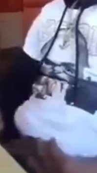 Acariciando mi gran polla negra