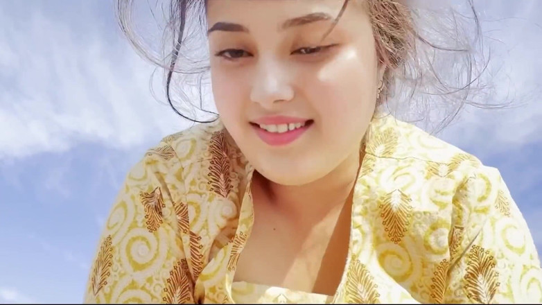 Fuckkkker: สาวหมู่บ้านสวยร้อนแรงวัยรุ่น นั่งขย่มควยใหญ่ของแฟน เย็ดกันมันส์โหด
