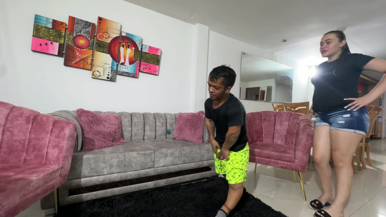 Julianaburning: शरारती गर्भवती सौतेली बहन मेरे अमीर और विशाल लिंग को मापती है यह मानते हुए कि यह भी छोटा है।
