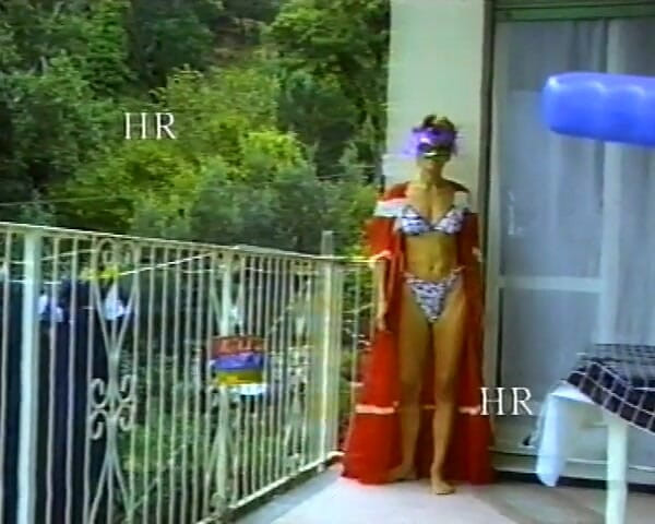 Hans Rolly: Exhibitionists looking for cock in voltage erotism 3