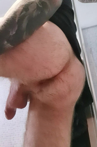 00noir: Mi peludo agujero con consolador
