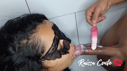 Raissa Conte: Lutschen von eiscreme und einem großen schwarzen schwanz
