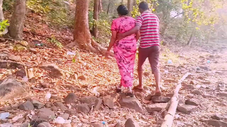 Telugu honey lips: Desi macecha a nevlastní syn venkovní sex Telugské sprosté řeči