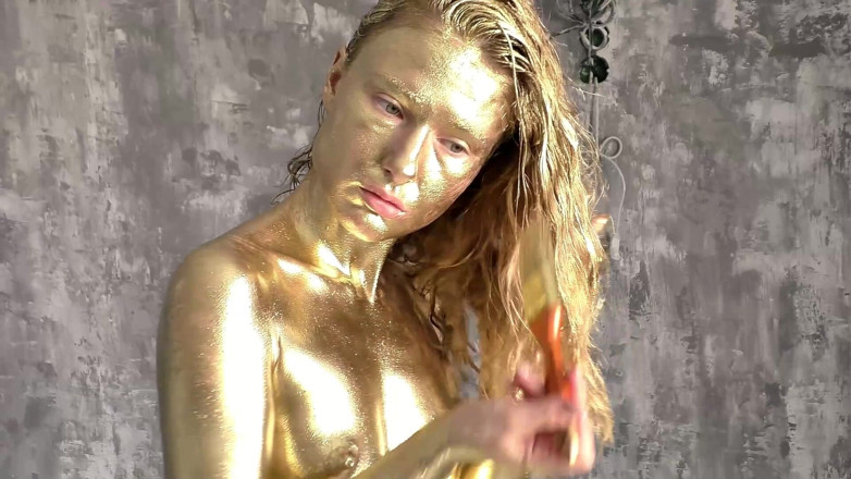Laloka4you: Beautiful Golden Body Art and Gentle Sex with a Golden-skinned...