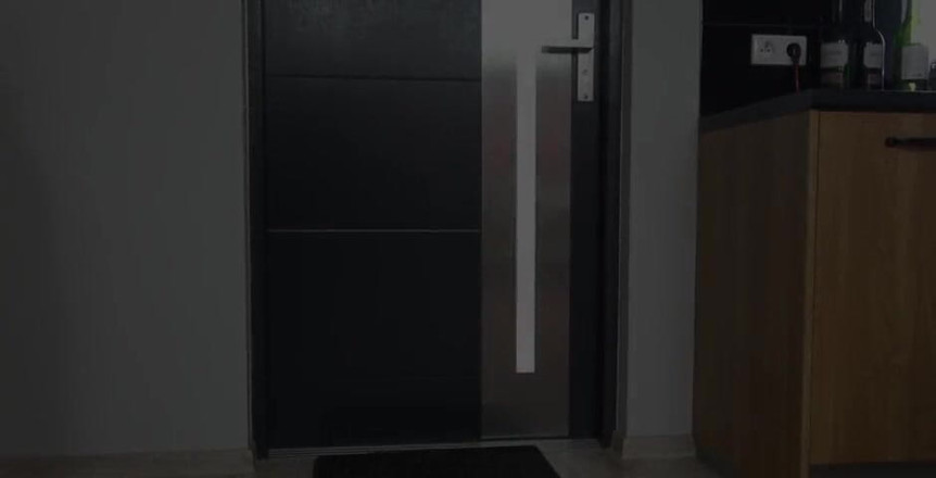 Wanilianna: Bir iş kadını ofiste uzun bir günün ardından eve dönüyor