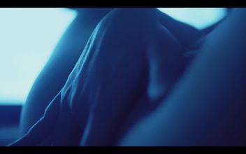 Blue Mood – Slow-motion Squirting Closeup