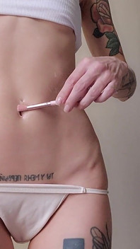 Cremoso barriga e barriga provocando