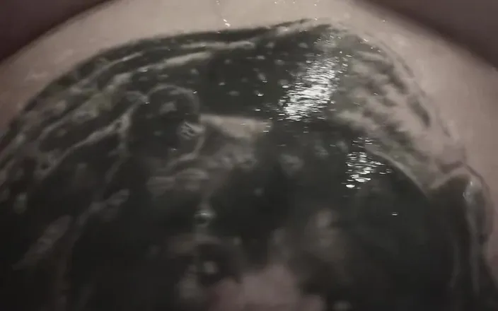 BigBearFrankfurt: Quick Shower at Home