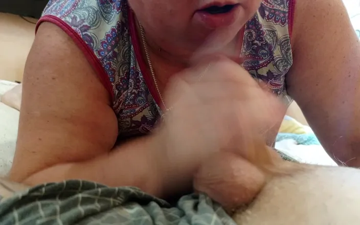 Zona901: Filmed on a New Phone as Stepmom Sucks My Dick 1