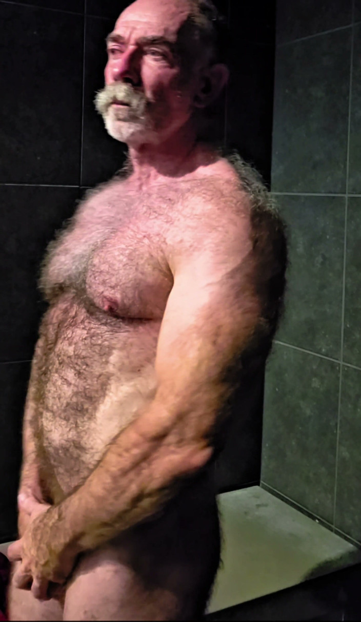 JackvanDean: Dilf berbulu menunjukkan fisique