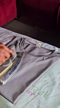 Sono L'intero Pacchetto Sai, Io Pulisco E Stiro I Vestiti... Non Può Resistermi!!