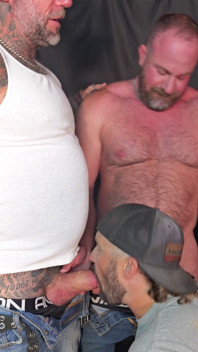 Harley et Bengal 3 way avec Mason Dixon et Bubba Bear Prime
