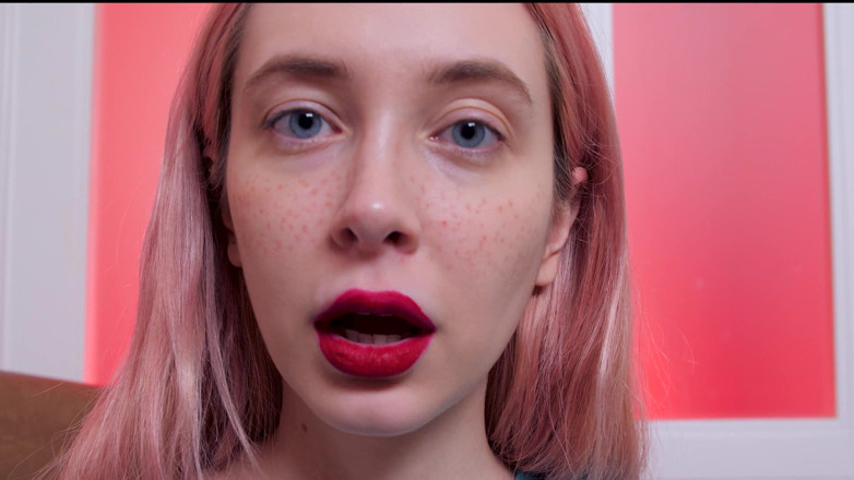 Loly Nebel Studio: Czcij moją twarz, malutka zabawka