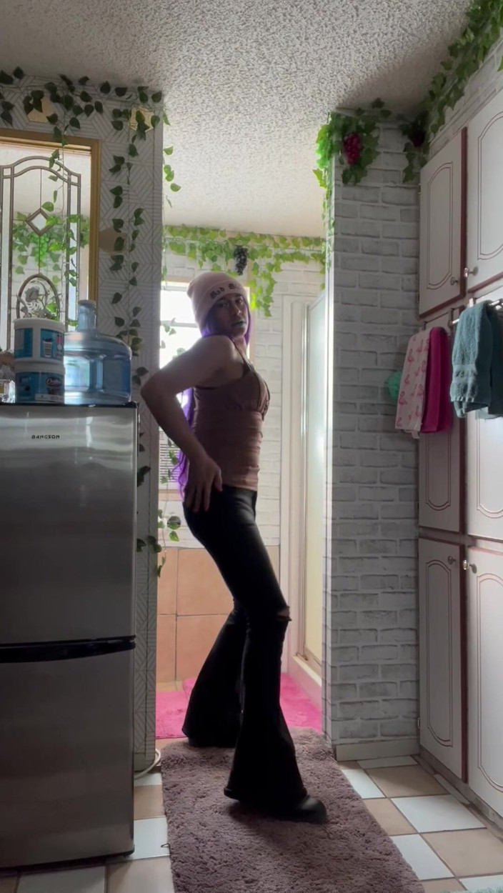 TSJade95: Siber sevgililer seks striptiz