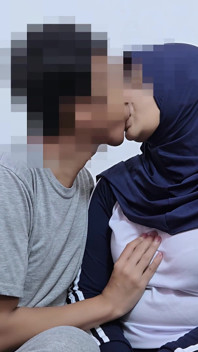 -dc- Asyalı tesettürlü kız pe öğretmenine özel sınav vermesini istiyor - minokiiko