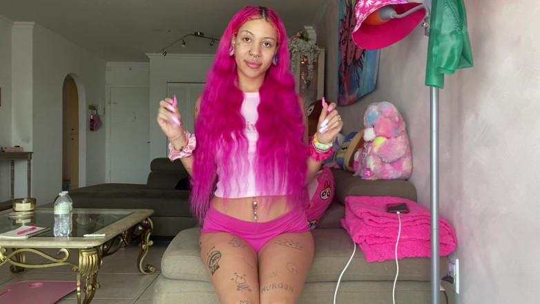 Nali Marie: Long Nails Fetish Tapping Asmr Scratching Your Face Softly Nails...