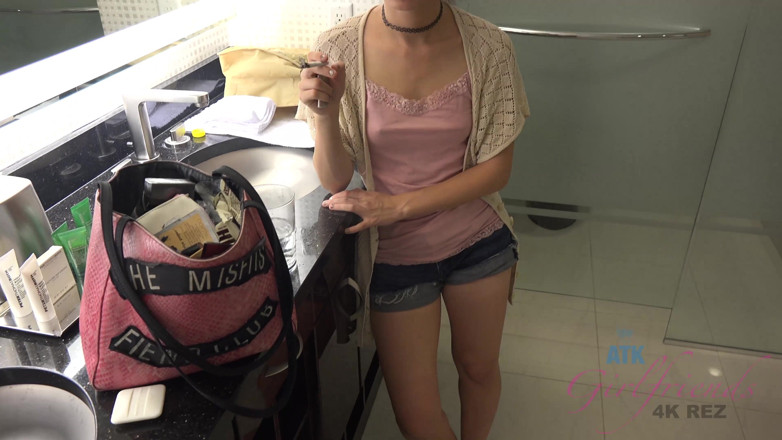 ATK Fans (Girlfriends): Percutian maya Las Vegas Lucie Kleine 1/2